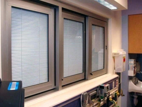 Kiliwin cheap house aluminium double glass louvered windows with built in blinds for sale on China WDMA