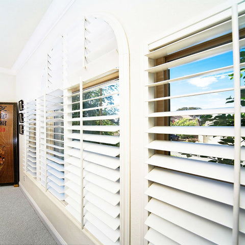 White indoor wooden plantation window shutters on China WDMA